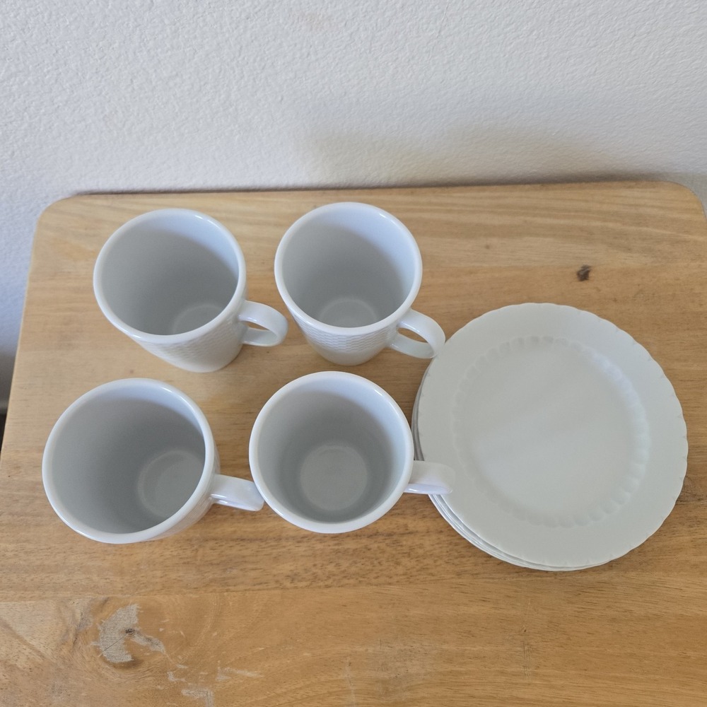 Williams Sonoma Pillivuyt Perle White Porcelain 4 Cups & 4 Saucers Small Plates - Picture 4 of 16
